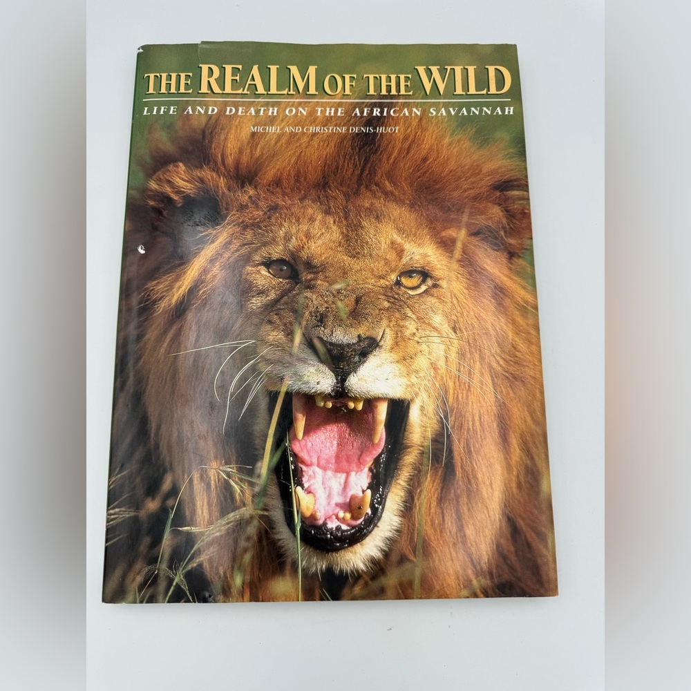 The Realm of the Wild African‎ Savannah Wildlife Photography Book 1997